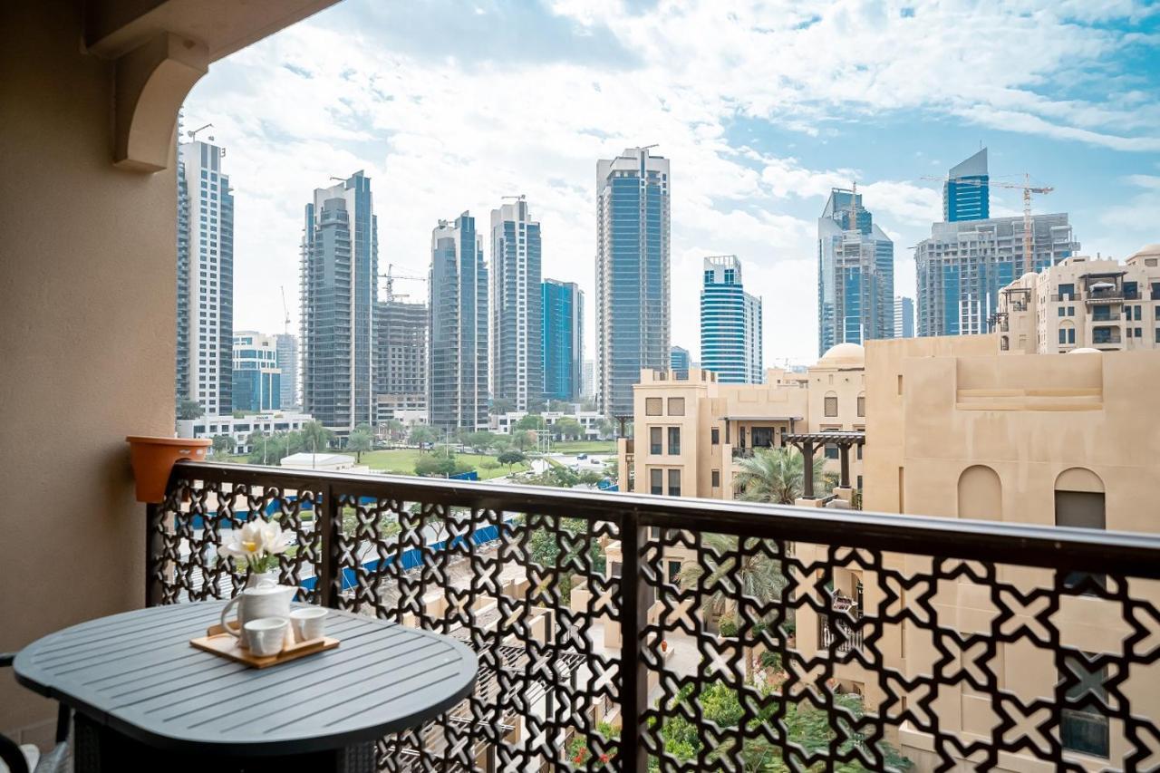 Higuests - Spacious Apt With Private Balcony In Old Town Dubai Eksteriør billede